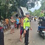 BREAKING NEWS LANJUTAN: Bus Damri Sintang–Pontianak Laka di Penyeladi, Sopir Diamankan