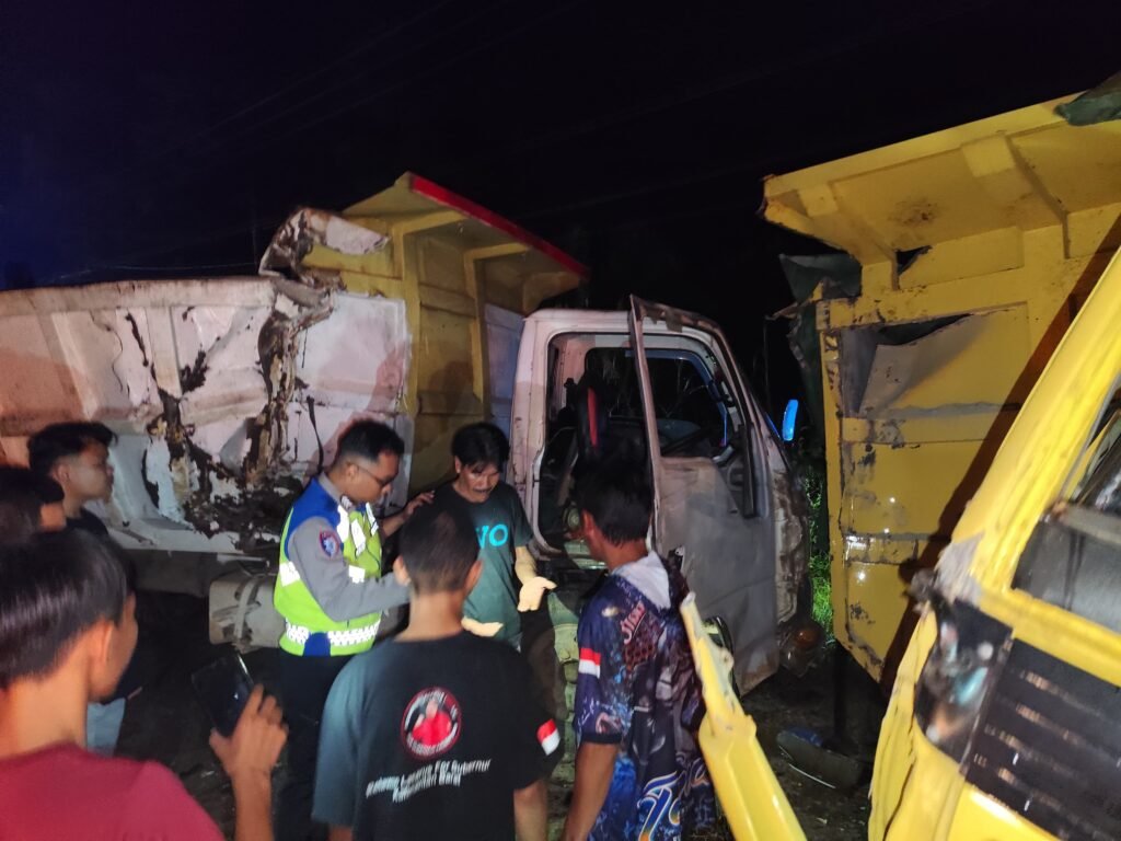 Tabrakan Beruntun Tiga Truk di Jalan Sekadau-Sanggau, Dua Orang Alami Luka