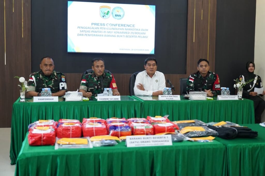 Danrem 121/Abw Serahkan Barang Bukti Belasan Kilogram Sabu Hasil Penggagalan di Perbatasan RI-Malaysia ke BNNP Kalbar
