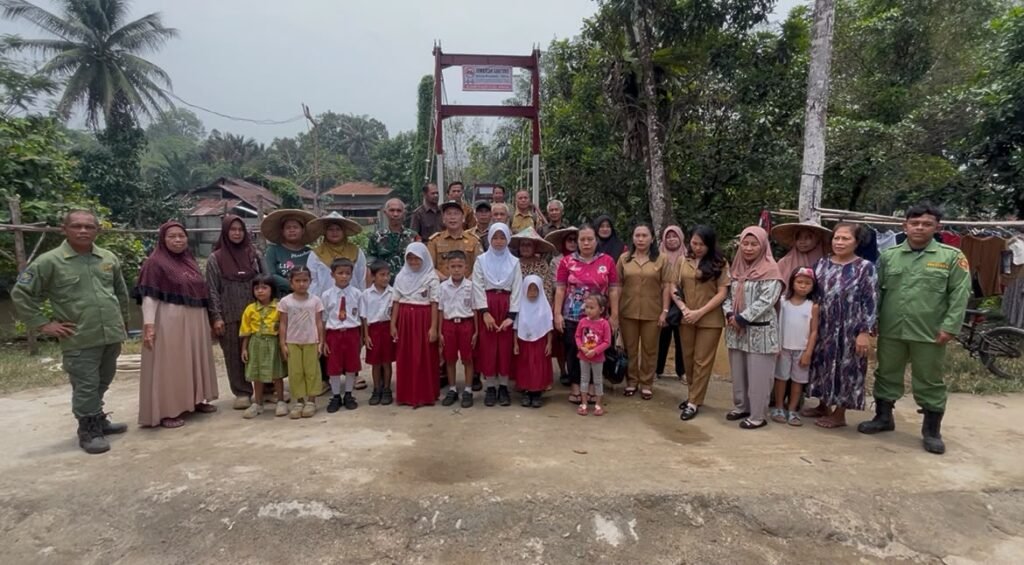 Jembatan Perintis Garuda Buka Akses dan Harapan Baru bagi Warga Dusun Sepatah, Desa Aur Sampuk.